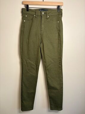 Women’s Gap High Rise Universal Jeans Legging in olive green size 4 NWT